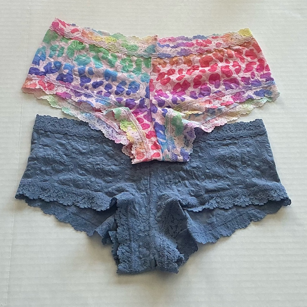 (2) HANKY PANKY Signature Lace Boyshorts